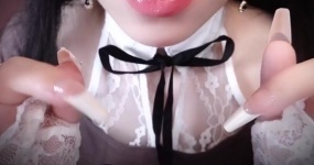 小羊喵 asmr   小调皮假装捂住哥哥的耳朵_