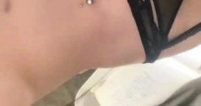高颜值 豆奶姐姐 极品胸器，尿尿观察！