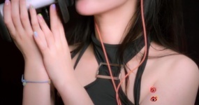 小萌 ASMR 舒服的亲吻舔耳