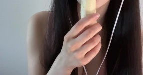 Yuuu ASMR 吃香蕉