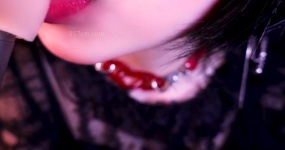 小羊喵 ASMR 口腔音   红色吊带袜