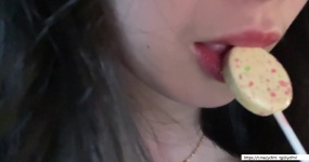 今天又变好看了 奶跳棒棒糖