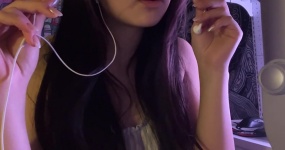 kk快睡觉 啃麦