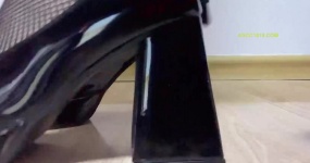 tapping 抓挠黑色水钻网袜