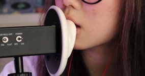kk快睡觉 ear eating
