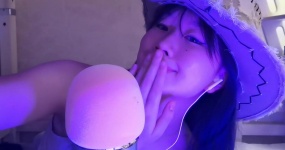 kk快睡觉 亲亲