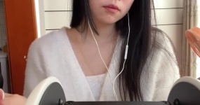 kk快睡觉 眉刷掏耳无人声