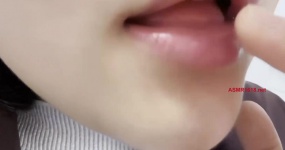 软趣味zzz 舔手指
