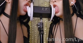 lyrica 双人舔耳