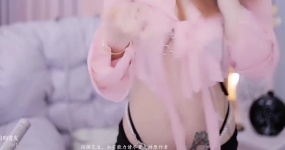 姜太秋 姜姜有点辣 秋秋很困（虎牙） 毕业舞会时欲求不满的学姐