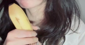布鲁比呐呐 口香蕉