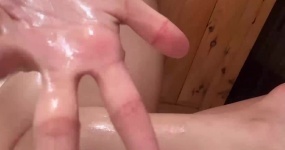 漫步秋天 大腿涂抹精油