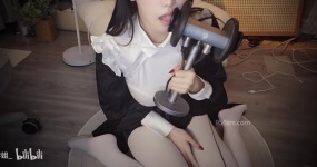 酥酥学姐 小修女的舔耳
