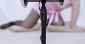 晓mi V2 黑丝足摩擦