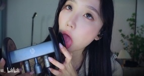 酥酥学姐 近距离舔耳