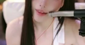 一色 雨教皇 女仆装搓手吹气