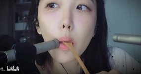 酥酥学姐 蜂蜜勺 舔舔 口腔音