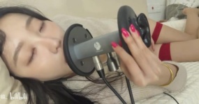 酥酥学姐  躺在姐姐怀里吧~舔耳