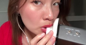 lin Tingly Ear Eating