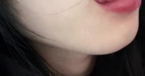 Nana困薯 近距离舔耳
