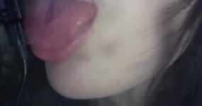 布鲁比呐呐 酸奶舔屏