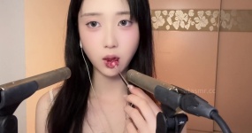 可爱k助眠 吃草莓果酱