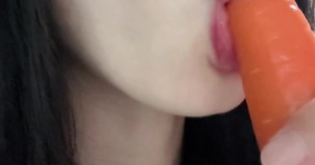 nana困薯 甜甜的胡萝卜
