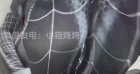 1m8的烤猫猫 剪裁✂️ 🕷连体衣抓挠摩擦