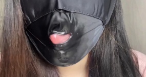 bob1啵啵 黑口罩口水