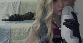 阿郁的小黑猫