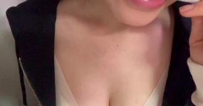 霜霜  抵领 刮擦 啃笔