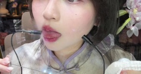椰椰拿铁  玻璃板