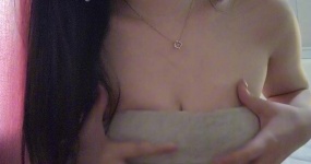 小婉爱睡觉 杏色抹胸